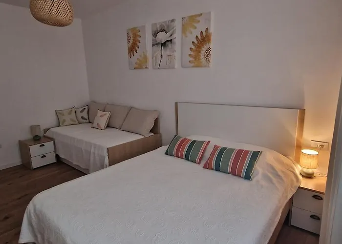 Tale Holiday Apartment アパート Tale